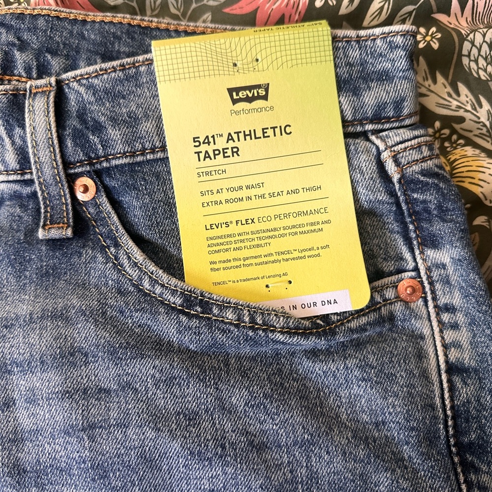 Levi men’s jeans new